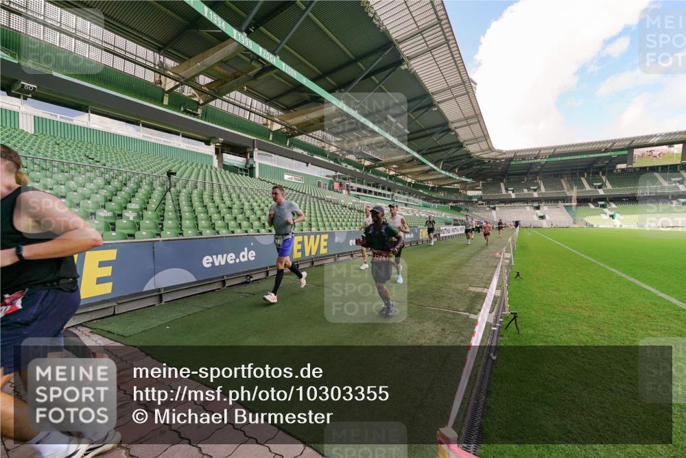 13.09.2026 - 21. swb-Marathon Bremen Michael Burmester http://msf.ph/oto/10303355 13.09.2026 12:46:35 Laufen im Stadion 195, 280, 474, 508, 538, 567, 604, 697, 788, 868, 1017, 1034, 1181, 1241, 1277, 1554, 1863, 2020, 2021, 2084, 2087, 2297, 2538, 2646, 2809, 2889, 3118, 3196, 3271, 3284, 3297, 3424, 3520, 4025, 4110, 4157, 4236, 4239, 4729, 4777, 4808, 5024, 5092, 5238, 5283, 5674, 5719, 5725, 5976, 6053, 6686, 6815, 6918, 7102, 7336, 7478, 7814, 7871, 8054, 8060, 8096, 8319, 8325, 8331, 8334, 8670, 8701, 8756, 8936, 8983, 9061, 9070, 9129, 9273, 9306, 9495, 9544, 9642, 9813, 9918, 13034, 439 meine-sportfotos.de
