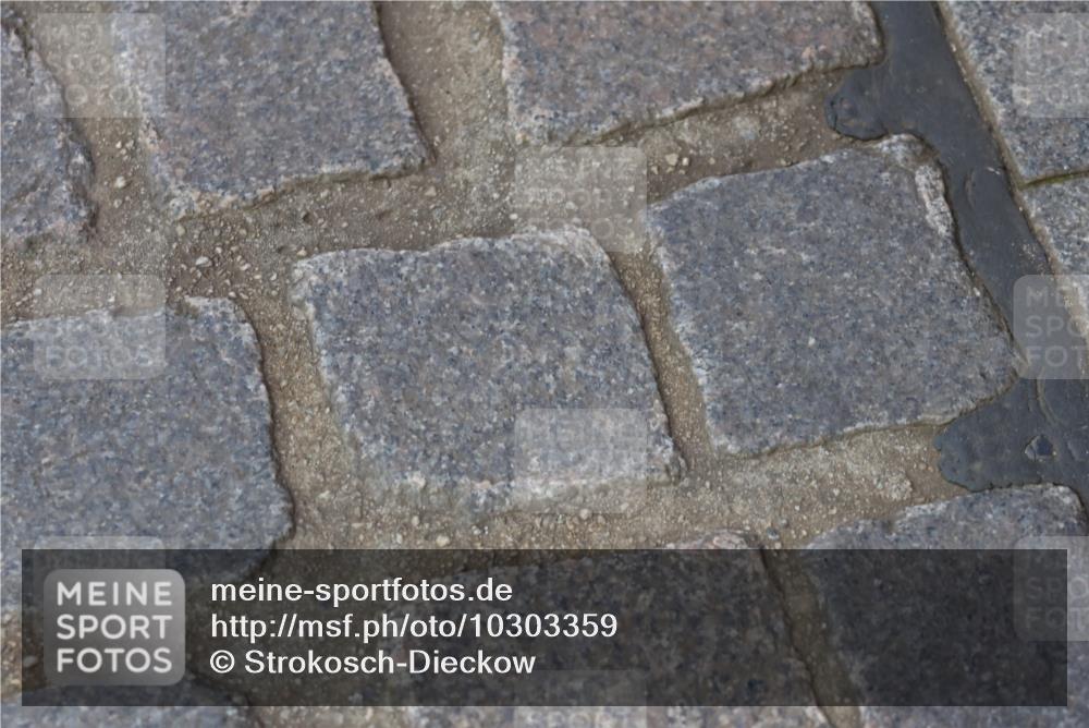 13.09.2026 - 21. swb-Marathon Bremen Strokosch-Dieckow http://msf.ph/oto/10303359 13.09.2026 13:23:44 Ziel 672, 2306, 2371, 2409, 2427, 2899, 3078, 3173, 3531, 3861, 3939, 5820, 5821, 6848, 6923, 8045, 8560, 8863, 9088, 9196, 9436, 9827, 10127, 342, 2210, 2288, 2517, 3044, 4601, 4671, 5011, 5104, 5116, 5146, 5231, 6332, 6648, 7094, 7105, 7216, 7357, 7475, 7761, 8051, 8052, 10059, 10115, 13007, 13197 meine-sportfotos.de