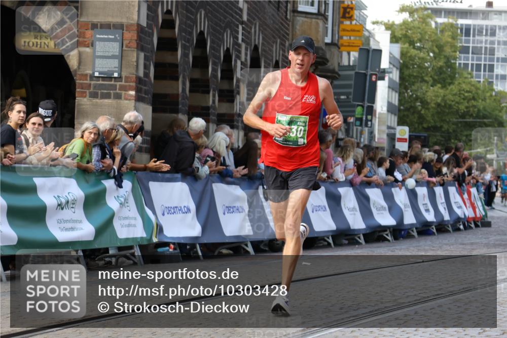 13.09.2026 - 21. swb-Marathon Bremen Strokosch-Dieckow http://msf.ph/oto/10303428 13.09.2026 12:55:35 Ziel 3744, 1724, 2072, 5163, 9630, 10034 meine-sportfotos.de