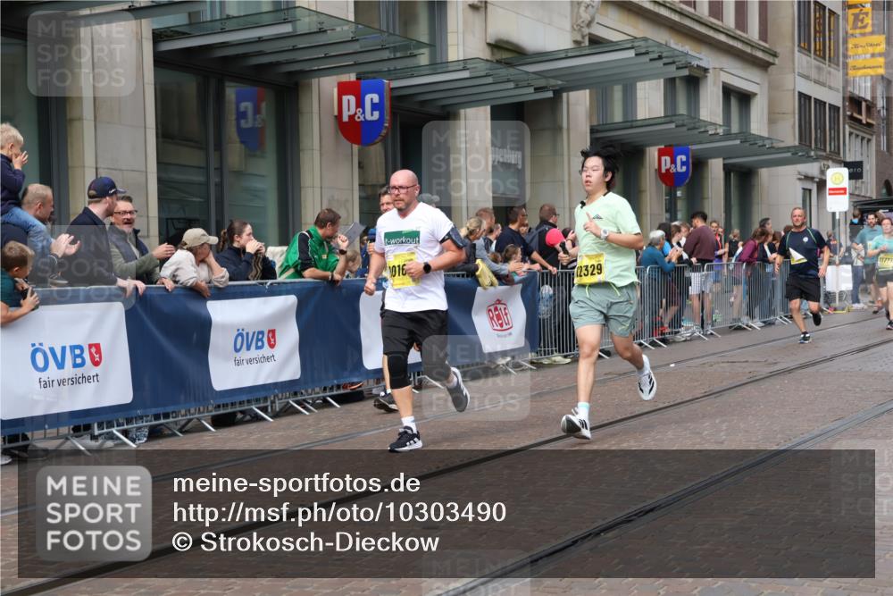 13.09.2026 - 21. swb-Marathon Bremen Strokosch-Dieckow http://msf.ph/oto/10303490 13.09.2026 10:51:37 Ziel 10162, 10183, 10218, 10281, 10348, 10467, 10588, 10641, 11273, 11277, 11285, 11376, 11487, 11542, 11555, 11685, 11733, 11777, 11784, 11869, 11877, 11962, 12349, 10334, 10348, 10381, 10544, 10763, 10825, 10862, 10887, 10984, 11145, 11787, 12051, 12329, 12424, 12548, 13631 meine-sportfotos.de
