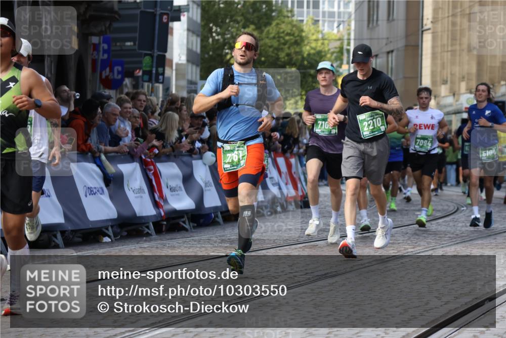 13.09.2026 - 21. swb-Marathon Bremen Strokosch-Dieckow http://msf.ph/oto/10303550 13.09.2026 13:23:52 Ziel 135, 672, 2371, 2409, 2485, 2490, 2560, 2627, 3078, 3138, 3173, 3531, 3856, 3861, 3939, 5908, 6157, 6843, 6848, 6923, 8095, 8560, 8863, 9088, 9196, 102, 342, 1199, 2210, 2370, 2517, 2967, 3044, 3372, 5104, 5146, 5257, 5397, 5623, 6772, 7094, 7105, 7357, 7761, 8051, 8052, 8179, 10059, 13007, 13219 meine-sportfotos.de