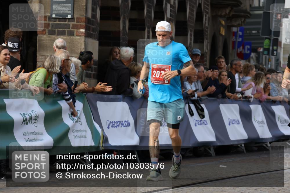 13.09.2026 - 21. swb-Marathon Bremen Strokosch-Dieckow http://msf.ph/oto/10303576 13.09.2026 12:56:04 Ziel 1583, 1724, 2072, 4381, 5163, 9630, 10034, 250, 6630 meine-sportfotos.de