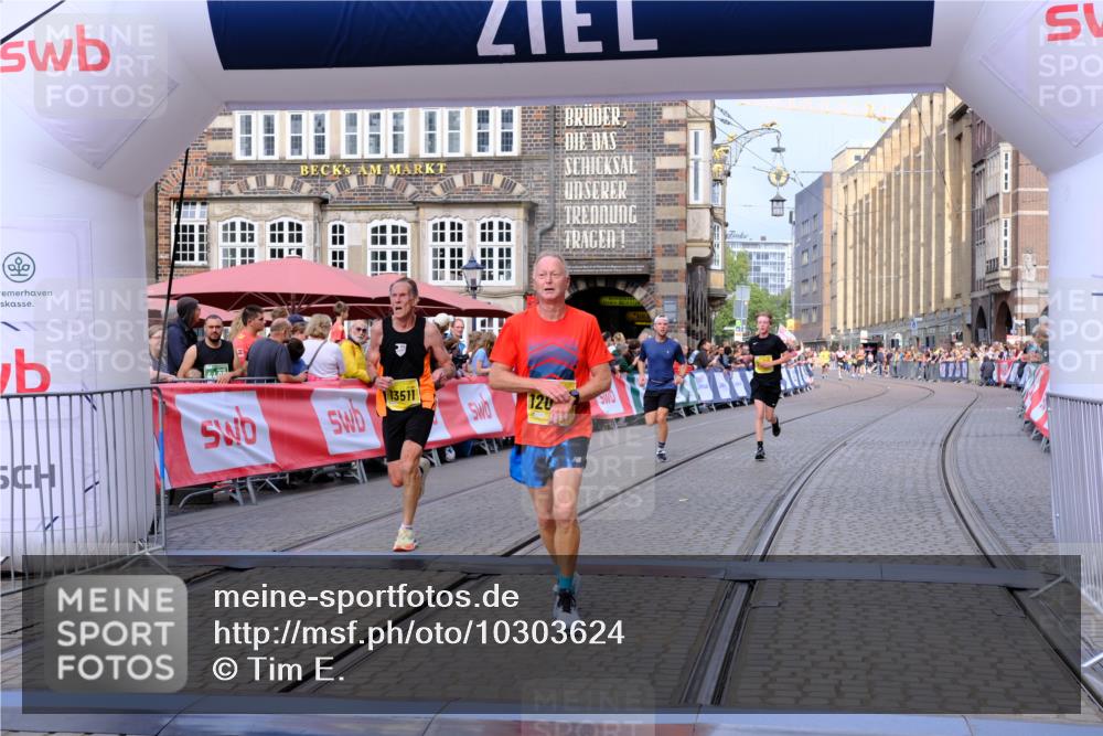 13.09.2026 - 21. swb-Marathon Bremen Tim E. http://msf.ph/oto/10303624 13.09.2026 10:46:50 Ziel 10228, 10590, 10897, 11110, 11155, 11287, 11356, 12035, 13511 meine-sportfotos.de