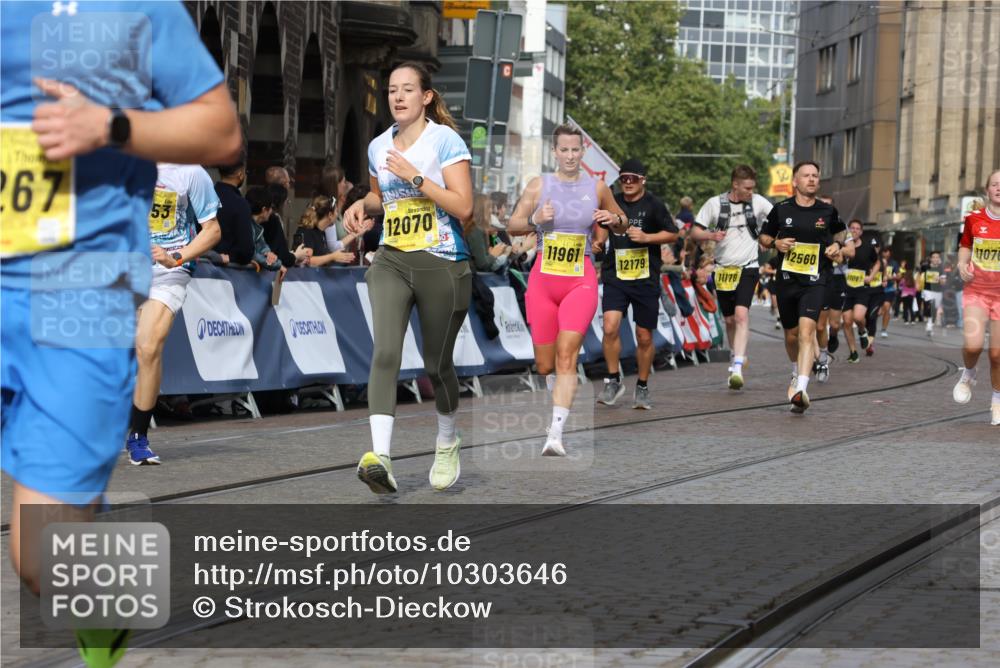 13.09.2026 - 21. swb-Marathon Bremen Strokosch-Dieckow http://msf.ph/oto/10303646 13.09.2026 10:50:55 Ziel 10233, 10267, 10525, 10764, 10840, 11220, 11276, 11622, 11664, 11742, 11753, 11774, 12052, 12078, 12309, 12447, 12488, 13544, 10200, 10808, 11087, 11339, 11537, 11625, 11626, 12004, 12303, 12407 meine-sportfotos.de