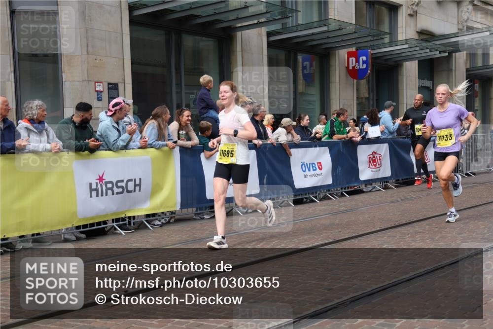 13.09.2026 - 21. swb-Marathon Bremen Strokosch-Dieckow http://msf.ph/oto/10303655 13.09.2026 10:51:46 Ziel 10218, 10588, 11277, 11285, 11371, 11376, 11487, 11555, 11784, 11869, 11877, 11962, 12349, 13578, 10162, 10183, 10281, 10334, 10348, 10467, 10544, 10641, 10763, 10862, 11145, 11273, 11542, 11685, 11733, 11777, 11787, 12329, 12424, 13631 meine-sportfotos.de