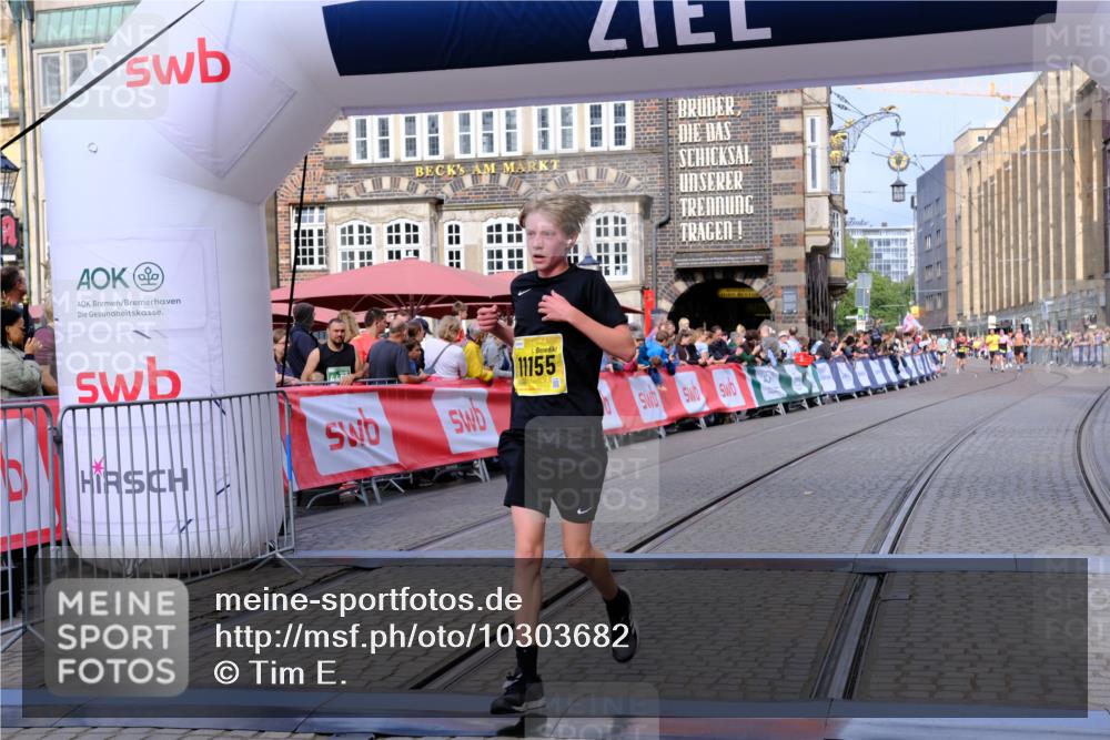 13.09.2026 - 21. swb-Marathon Bremen Tim E. http://msf.ph/oto/10303682 13.09.2026 10:46:54 Ziel 10590, 10897, 11110, 11155, 11287, 11356, 12035, 13511 meine-sportfotos.de