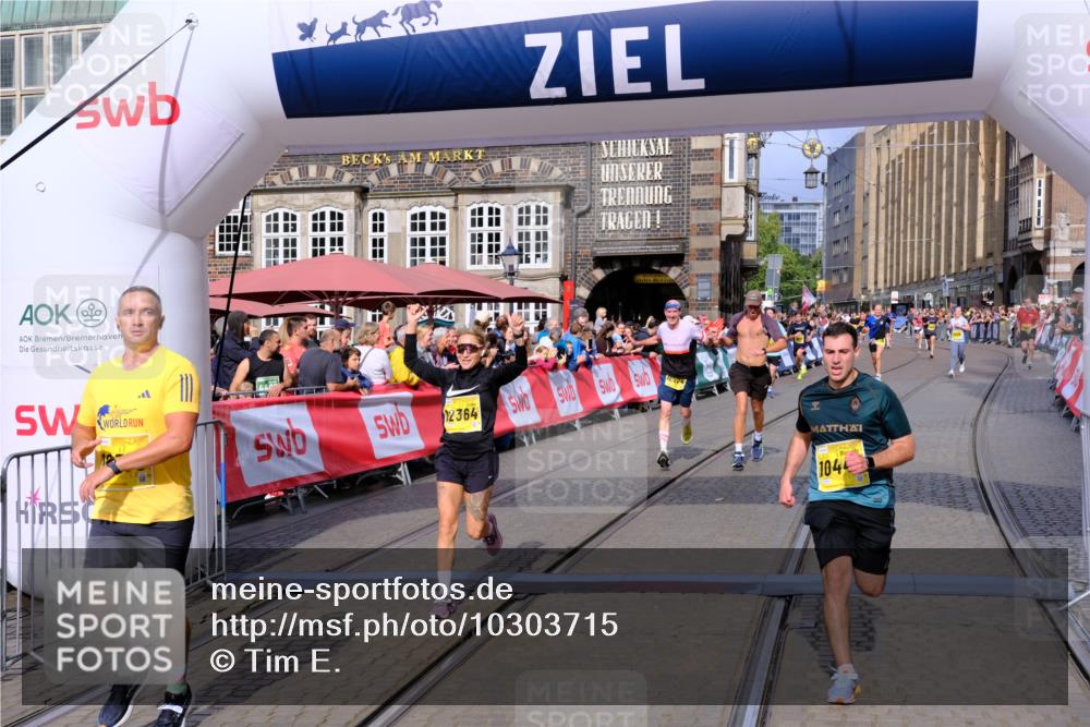 13.09.2026 - 21. swb-Marathon Bremen Tim E. http://msf.ph/oto/10303715 13.09.2026 10:47:08 Ziel 10289, 10445, 10504, 11199, 11212, 11608, 11661, 11783, 12364, 12375 meine-sportfotos.de