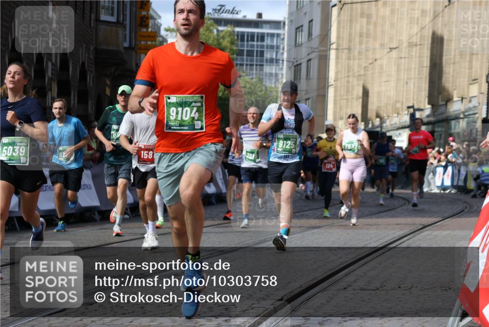 13.09.2026 - 21. swb-Marathon Bremen Strokosch-Dieckow http://msf.ph/oto/10303758 13.09.2026 13:30:02 Ziel 124, 716, 1073, 1243, 1581, 1861, 2076, 2289, 3030, 3320, 3618, 3667, 4115, 4575, 4576, 5244, 6006, 6127, 6384, 6725, 6930, 7079, 7093, 7384, 7426, 7884, 8481, 8594, 8612, 8771, 8899, 9049, 9534, 9747, 9770, 10013, 13031, 881, 1308, 1909, 1938, 2364, 4763, 5039, 5615, 6225, 6720, 6942, 6992, 6994, 7184, 7609, 7932, 7966, 8115, 8441, 9125, 9529 meine-sportfotos.de