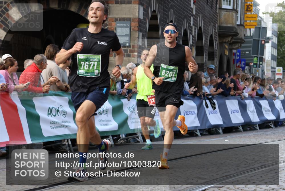 13.09.2026 - 21. swb-Marathon Bremen Strokosch-Dieckow http://msf.ph/oto/10303820 13.09.2026 12:56:56 Ziel 901, 1212, 1288, 4936, 13224, 365, 573, 850, 3368, 6201 meine-sportfotos.de