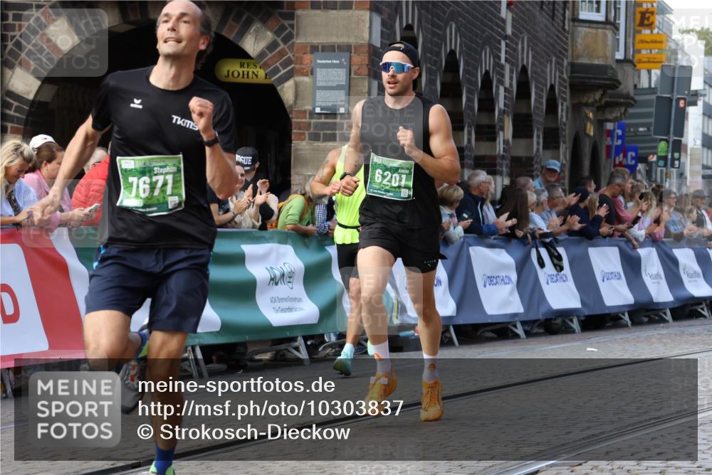 13.09.2026 - 21. swb-Marathon Bremen Strokosch-Dieckow http://msf.ph/oto/10303837 13.09.2026 12:56:56 Ziel 901, 1212, 1288, 4936, 13224, 365, 573, 850, 3368, 6201 meine-sportfotos.de