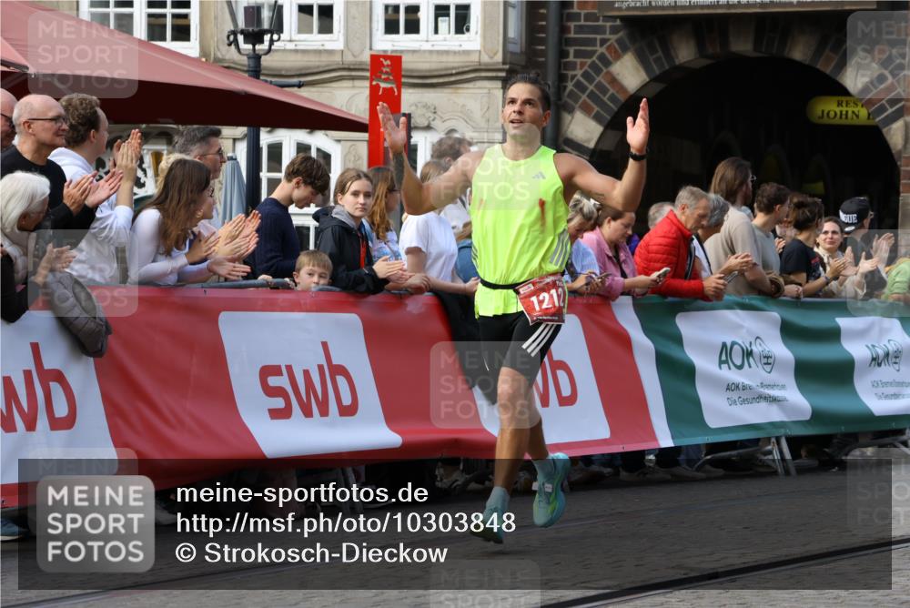 13.09.2026 - 21. swb-Marathon Bremen Strokosch-Dieckow http://msf.ph/oto/10303848 13.09.2026 12:56:58 Ziel 901, 1212, 1288, 4936, 13224, 365, 573, 850, 3368 meine-sportfotos.de
