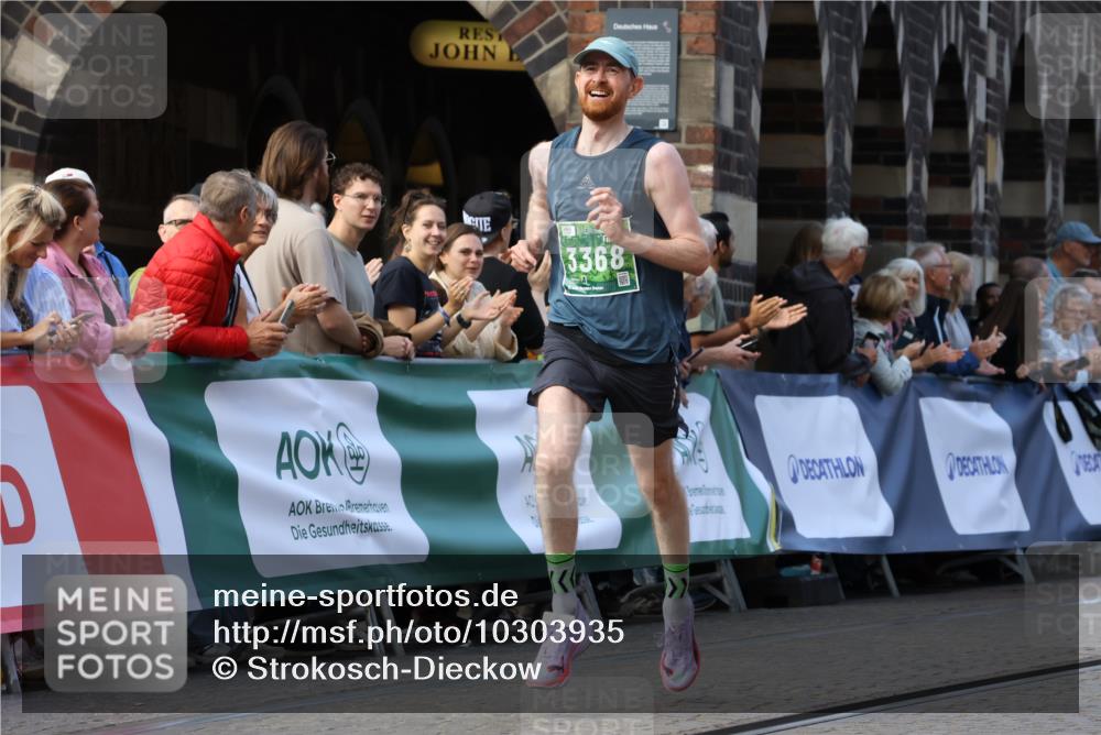13.09.2026 - 21. swb-Marathon Bremen Strokosch-Dieckow http://msf.ph/oto/10303935 13.09.2026 12:57:10 Ziel 573, 901, 6201, 7118, 7671, 850, 1875, 5912 meine-sportfotos.de