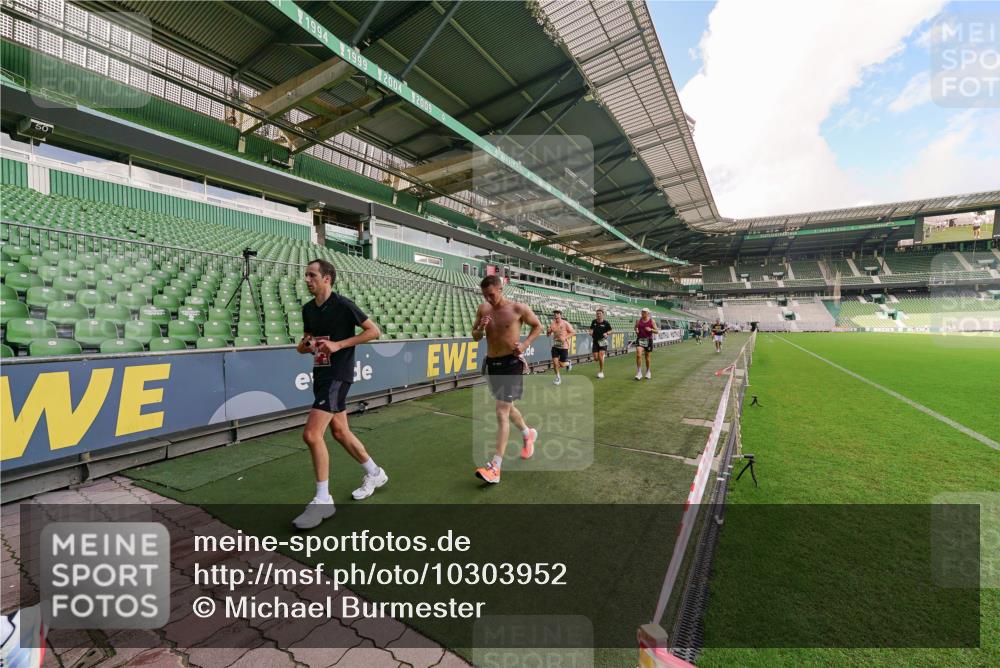 13.09.2026 - 21. swb-Marathon Bremen Michael Burmester http://msf.ph/oto/10303952 13.09.2026 12:47:16 Laufen im Stadion 195, 384, 538, 567, 604, 621, 697, 868, 1034, 1181, 1241, 1554, 2021, 2087, 2266, 2297, 2538, 2646, 2809, 2889, 2956, 3118, 3196, 3242, 3284, 3297, 3424, 3466, 3520, 3794, 4025, 4236, 4239, 4614, 4729, 4777, 4808, 4992, 5024, 5238, 5283, 5674, 5719, 5725, 5803, 5976, 6025, 6053, 6686, 6708, 6784, 6815, 7102, 7538, 7814, 7871, 8060, 8319, 8325, 8331, 8334, 8611, 8621, 8670, 8701, 8980, 8983, 9061, 9495, 9544, 9689, 9813, 9918, 13034 meine-sportfotos.de