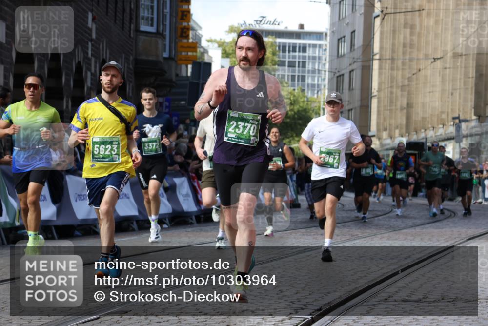 13.09.2026 - 21. swb-Marathon Bremen Strokosch-Dieckow http://msf.ph/oto/10303964 13.09.2026 13:24:02 Ziel 135, 672, 2288, 2485, 2490, 2560, 2627, 3138, 3642, 3856, 4601, 4671, 5011, 5116, 5231, 5908, 6157, 6332, 6648, 6843, 6848, 7216, 7475, 8095, 8290, 8560, 10115, 102, 776, 909, 1199, 2295, 2370, 2491, 2967, 3372, 4559, 5012, 5208, 5257, 5481, 5928, 6105, 7059, 7069, 7081, 8082, 8179, 9087, 9916, 13219 meine-sportfotos.de