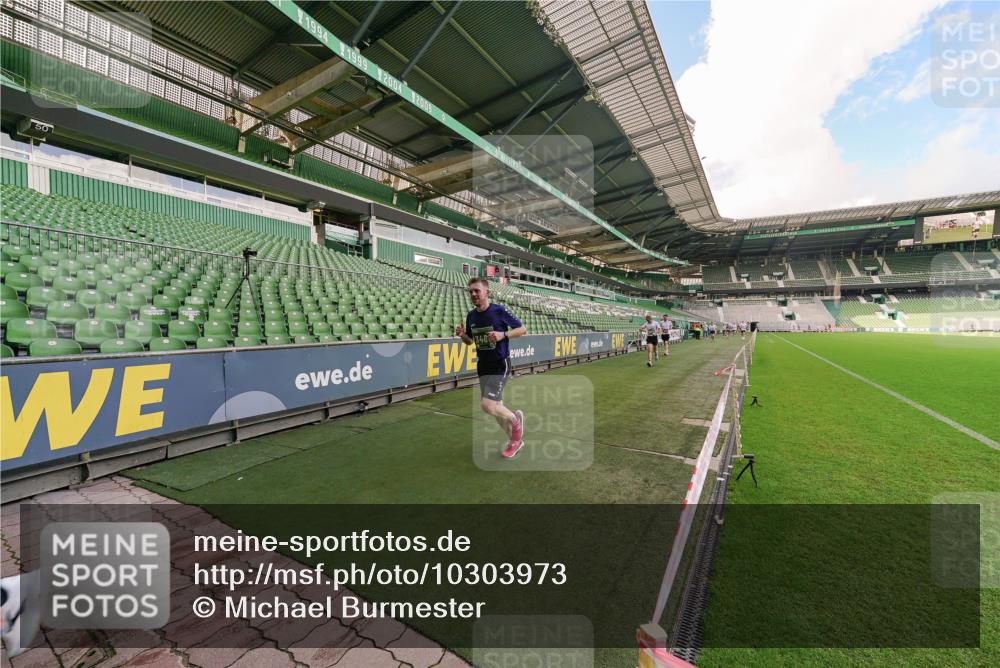13.09.2026 - 21. swb-Marathon Bremen Michael Burmester http://msf.ph/oto/10303973 13.09.2026 12:47:30 Laufen im Stadion 382, 384, 538, 567, 604, 621, 697, 868, 889, 1034, 1181, 1554, 1872, 1925, 2021, 2087, 2266, 2538, 2646, 2809, 2956, 3118, 3196, 3242, 3284, 3297, 3424, 3466, 3520, 3794, 3910, 4025, 4236, 4239, 4614, 4712, 4729, 4777, 4808, 4992, 5024, 5238, 5283, 5674, 5725, 5803, 5976, 6025, 6053, 6058, 6686, 6708, 6784, 6815, 7102, 7399, 7538, 7803, 7814, 7871, 8060, 8334, 8611, 8621, 8670, 8701, 8706, 8980, 8981, 8983, 9010, 9061, 9495, 9544, 9689, 9813, 9918, 13034 meine-sportfotos.de