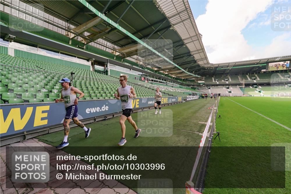 13.09.2026 - 21. swb-Marathon Bremen Michael Burmester http://msf.ph/oto/10303996 13.09.2026 12:47:46 Laufen im Stadion 382, 384, 538, 604, 621, 868, 889, 1349, 1554, 1872, 1925, 2021, 2087, 2266, 2538, 2605, 2646, 2809, 2844, 2956, 3110, 3118, 3127, 3196, 3242, 3284, 3297, 3424, 3466, 3520, 3794, 3910, 4025, 4236, 4239, 4614, 4712, 4729, 4777, 4808, 4992, 5024, 5238, 5283, 5674, 5725, 5803, 5976, 6025, 6053, 6058, 6686, 6708, 6784, 6815, 6951, 7102, 7399, 7538, 7803, 7814, 7871, 8060, 8334, 8611, 8621, 8706, 8877, 8973, 8980, 8981, 8983, 9010, 9061, 9429, 9544, 9689, 9813, 9918, 13034 meine-sportfotos.de