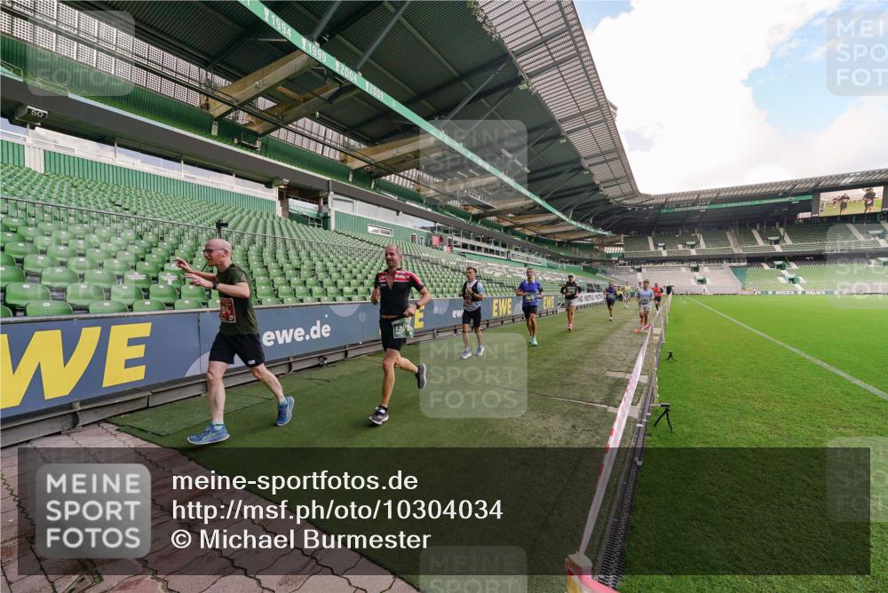 13.09.2026 - 21. swb-Marathon Bremen Michael Burmester http://msf.ph/oto/10304034 13.09.2026 12:48:14 Laufen im Stadion 382, 384, 572, 621, 826, 868, 889, 1349, 1554, 1872, 1925, 2266, 2287, 2538, 2605, 2646, 2844, 2956, 3110, 3118, 3127, 3242, 3276, 3284, 3297, 3424, 3466, 3520, 3794, 3910, 4025, 4082, 4239, 4614, 4712, 4729, 4732, 4808, 4898, 4992, 5424, 5517, 5725, 5803, 5976, 6025, 6053, 6058, 6686, 6708, 6784, 6951, 7064, 7102, 7399, 7538, 7636, 7803, 7814, 7871, 7876, 8060, 8334, 8611, 8621, 8706, 8877, 8973, 8980, 8981, 9010, 9035, 9061, 9429, 9689, 9918 meine-sportfotos.de