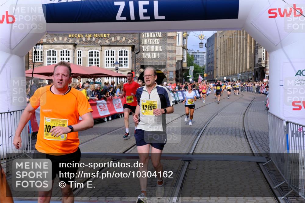 13.09.2026 - 21. swb-Marathon Bremen Tim E. http://msf.ph/oto/10304162 13.09.2026 10:47:40 Ziel 10189, 10270, 10310, 10319, 10807, 10898, 11187, 11269, 11462, 11469, 11646, 12048, 12195, 12296, 12298, 13521, 13528, 13545, 13589 meine-sportfotos.de