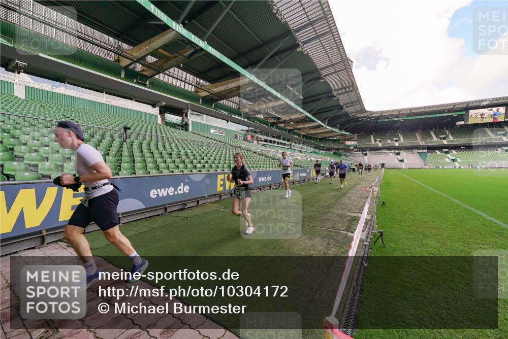 13.09.2026 - 21. swb-Marathon Bremen Michael Burmester http://msf.ph/oto/10304172 13.09.2026 12:49:20 Laufen im Stadion 382, 469, 524, 572, 663, 670, 779, 826, 889, 899, 1349, 1517, 1605, 1723, 1748, 1872, 1925, 2052, 2287, 2288, 2347, 2605, 2750, 2844, 2909, 3043, 3110, 3127, 3197, 3276, 3330, 3466, 3625, 3910, 3973, 4033, 4082, 4247, 4384, 4712, 4732, 4743, 4852, 4898, 4990, 5111, 5377, 5383, 5424, 5517, 5570, 5585, 5594, 5648, 6025, 6058, 6652, 6692, 6842, 6906, 6951, 7064, 7109, 7115, 7121, 7399, 7636, 7803, 7876, 8706, 8877, 8973, 8981, 9010, 9035, 9429, 195 meine-sportfotos.de