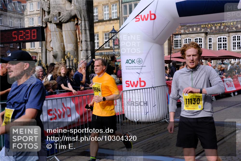 13.09.2026 - 21. swb-Marathon Bremen Tim E. http://msf.ph/oto/10304320 13.09.2026 10:47:54 Ziel 10172, 10210, 10223, 10270, 10310, 10393, 10594, 10807, 10860, 10873, 11130, 11469, 11646, 11809, 11894, 12077, 12296, 12318, 12547, 13521 meine-sportfotos.de