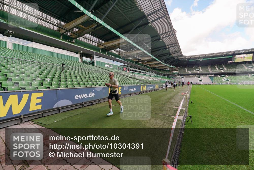 13.09.2026 - 21. swb-Marathon Bremen Michael Burmester http://msf.ph/oto/10304391 13.09.2026 12:51:16 Laufen im Stadion 235, 335, 469, 663, 670, 734, 771, 863, 1043, 1125, 1146, 1162, 1455, 1510, 1513, 1605, 1613, 1970, 1998, 2008, 2052, 2130, 2291, 2295, 2347, 2360, 2442, 2444, 2447, 2759, 2847, 3440, 3484, 3566, 3625, 3647, 3703, 3808, 3959, 4023, 4165, 4368, 4429, 4473, 4559, 4571, 4573, 4582, 4727, 4781, 4782, 4888, 4895, 5066, 5079, 5111, 5155, 5168, 5314, 5377, 5379, 5383, 5521, 5532, 5620, 5627, 5636, 5696, 6267, 6274, 6471, 6652, 6668, 6901, 6906, 7121, 8033, 8798 meine-sportfotos.de