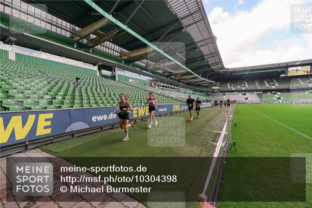 13.09.2026 - 21. swb-Marathon Bremen Michael Burmester http://msf.ph/oto/10304398 13.09.2026 12:51:23 Laufen im Stadion 235, 335, 469, 734, 771, 863, 1043, 1125, 1146, 1162, 1455, 1492, 1510, 1513, 1613, 1955, 1970, 1998, 2008, 2130, 2291, 2295, 2360, 2442, 2444, 2447, 2759, 2847, 3440, 3484, 3566, 3647, 3703, 3808, 3830, 3899, 3959, 4023, 4165, 4368, 4429, 4473, 4475, 4559, 4571, 4573, 4582, 4727, 4781, 4782, 4888, 4895, 5066, 5079, 5155, 5168, 5314, 5377, 5379, 5383, 5521, 5532, 5620, 5627, 5636, 5696, 6267, 6274, 6471, 6668, 6901, 7121, 8033, 8798 meine-sportfotos.de