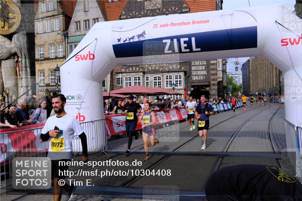 13.09.2026 - 21. swb-Marathon Bremen Tim E. http://msf.ph/oto/10304408 13.09.2026 10:48:03 Ziel 10172, 10210, 10393, 10592, 10594, 10860, 11018, 11130, 11360, 11634, 11809, 11894, 12077, 12278, 12547, 12558 meine-sportfotos.de