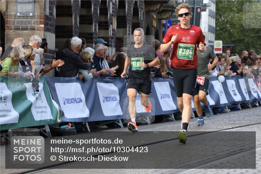 13.09.2026 - 21. swb-Marathon Bremen Strokosch-Dieckow http://msf.ph/oto/10304423 13.09.2026 12:58:26 Ziel 1323, 1604, 1717, 2073, 2099, 9065, 346, 2049, 5672, 6198, 8311, 8394 meine-sportfotos.de