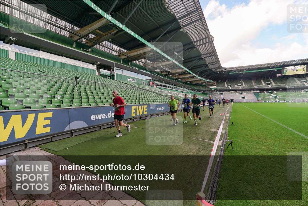 13.09.2026 - 21. swb-Marathon Bremen Michael Burmester http://msf.ph/oto/10304434 13.09.2026 12:51:39 Laufen im Stadion 107, 235, 335, 734, 771, 863, 1043, 1125, 1146, 1162, 1232, 1455, 1492, 1510, 1513, 1613, 1955, 1970, 1998, 2008, 2130, 2295, 2360, 2442, 2444, 2447, 2498, 2759, 2847, 3085, 3336, 3440, 3448, 3484, 3566, 3647, 3703, 3808, 3830, 3899, 3959, 3988, 4023, 4165, 4283, 4368, 4429, 4473, 4475, 4559, 4571, 4573, 4582, 4651, 4727, 4781, 4782, 4888, 4895, 5066, 5079, 5155, 5168, 5314, 5379, 5521, 5532, 5620, 5627, 5636, 5696, 6267, 6274, 6471, 6668, 6901, 8033, 8798 meine-sportfotos.de