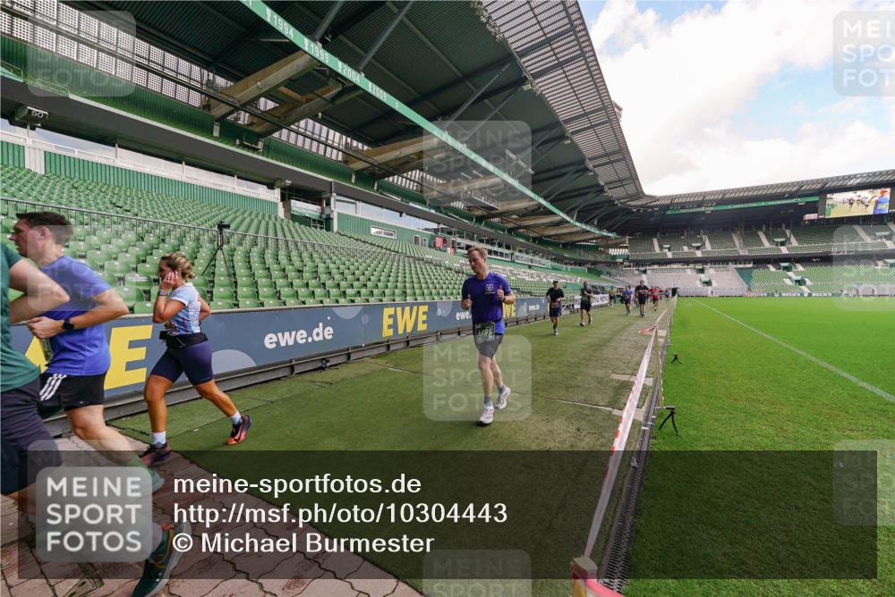 13.09.2026 - 21. swb-Marathon Bremen Michael Burmester http://msf.ph/oto/10304443 13.09.2026 12:51:42 Laufen im Stadion 107, 235, 335, 683, 734, 771, 792, 863, 1033, 1043, 1125, 1146, 1162, 1232, 1455, 1492, 1510, 1513, 1613, 1955, 1970, 1998, 2008, 2130, 2295, 2442, 2444, 2447, 2480, 2498, 2759, 2767, 2847, 3085, 3336, 3440, 3448, 3484, 3566, 3703, 3808, 3830, 3899, 3959, 3988, 4023, 4165, 4283, 4368, 4429, 4473, 4475, 4559, 4571, 4573, 4582, 4651, 4727, 4781, 4782, 4888, 4895, 5066, 5079, 5155, 5168, 5314, 5379, 5521, 5532, 5620, 5627, 5696, 6274, 6471, 6668, 6901, 8033, 8798 meine-sportfotos.de