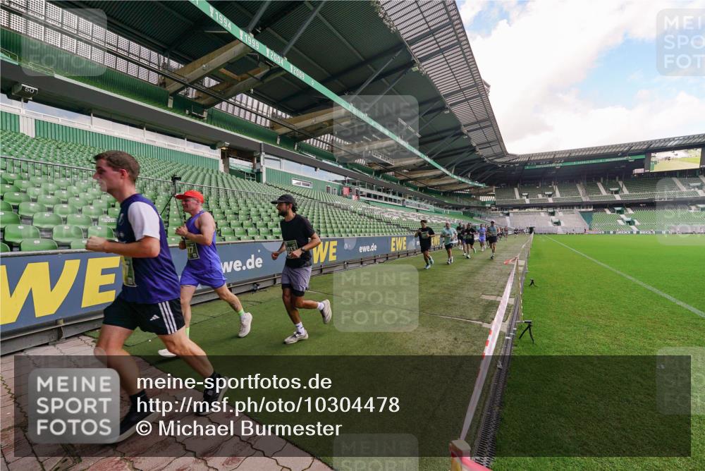13.09.2026 - 21. swb-Marathon Bremen Michael Burmester http://msf.ph/oto/10304478 13.09.2026 12:51:57 Laufen im Stadion 107, 235, 335, 683, 734, 771, 792, 863, 1033, 1043, 1125, 1146, 1162, 1232, 1252, 1297, 1455, 1492, 1510, 1542, 1613, 1646, 1955, 1970, 2007, 2008, 2043, 2203, 2295, 2442, 2444, 2447, 2480, 2498, 2759, 2767, 2847, 3085, 3149, 3336, 3440, 3448, 3484, 3566, 3703, 3808, 3830, 3899, 3959, 3988, 4023, 4165, 4283, 4368, 4429, 4473, 4475, 4559, 4571, 4573, 4582, 4651, 4727, 4781, 4782, 4888, 4895, 5066, 5079, 5155, 5168, 5379, 5521, 5532, 5627, 5696, 6274, 6471, 8033, 8798 meine-sportfotos.de