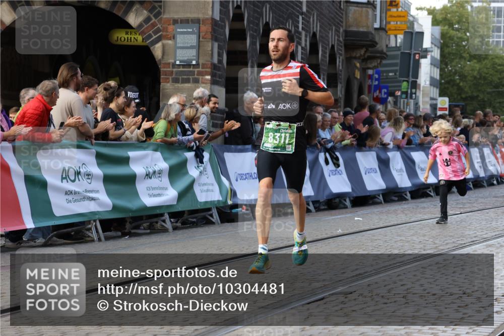 13.09.2026 - 21. swb-Marathon Bremen Strokosch-Dieckow http://msf.ph/oto/10304481 13.09.2026 12:58:30 Ziel 1379, 1472, 1604, 1717, 2073, 2099, 9065, 346, 2049, 5672 meine-sportfotos.de
