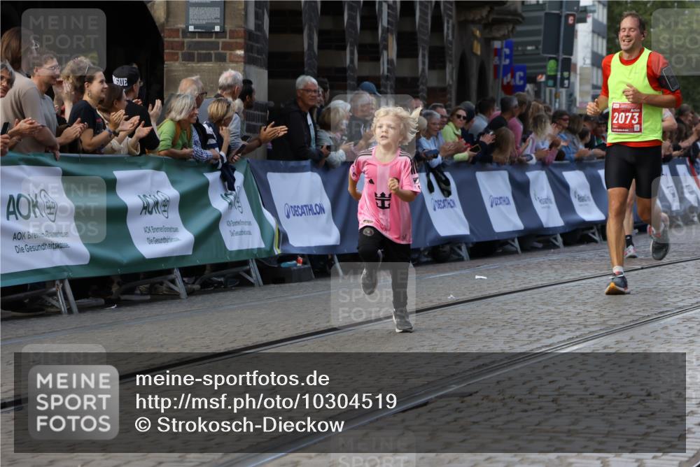 13.09.2026 - 21. swb-Marathon Bremen Strokosch-Dieckow http://msf.ph/oto/10304519 13.09.2026 12:58:32 Ziel 1379, 1472, 1604, 1717, 2073, 2099, 9065, 346, 2049, 5672, 6929 meine-sportfotos.de