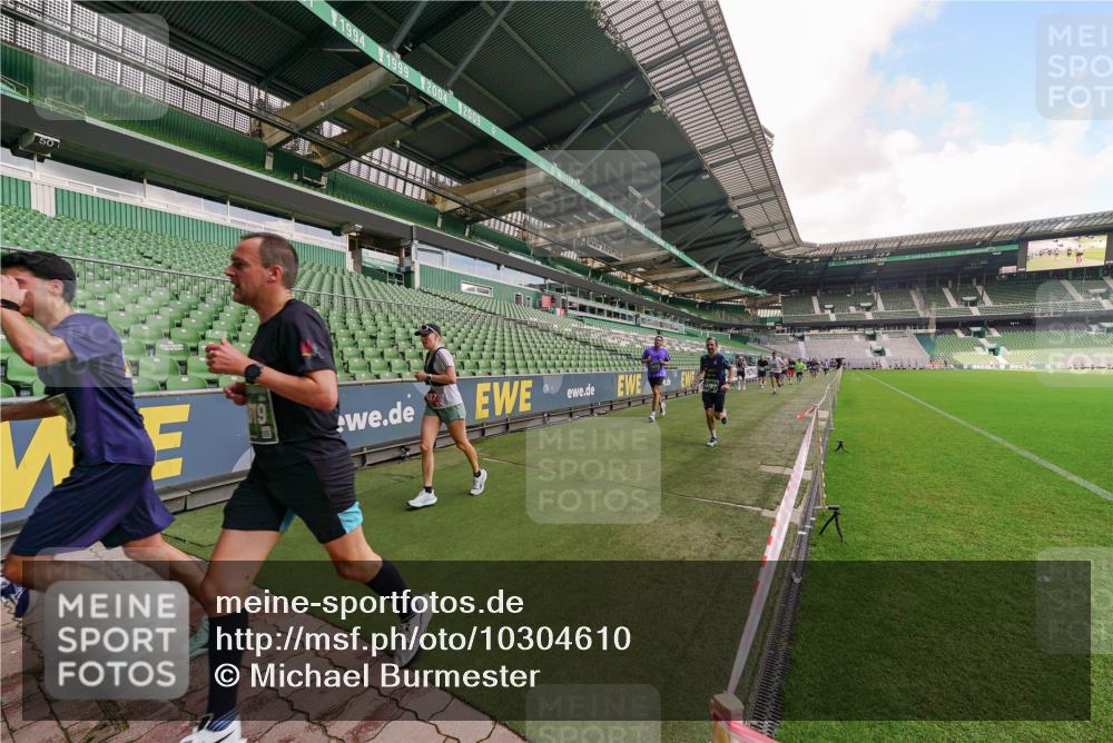 13.09.2026 - 21. swb-Marathon Bremen Michael Burmester http://msf.ph/oto/10304610 13.09.2026 12:53:10 Laufen im Stadion 102, 107, 145, 235, 313, 376, 472, 541, 560, 615, 616, 675, 683, 696, 740, 755, 792, 816, 863, 982, 985, 987, 1033, 1056, 1076, 1207, 1232, 1252, 1297, 1419, 1433, 1445, 1468, 1492, 1528, 1542, 1551, 1646, 1664, 1704, 1707, 1814, 1955, 2007, 2008, 2043, 2055, 2203, 2280, 2350, 2362, 2401, 2422, 2454, 2480, 2498, 2623, 2767, 2820, 2847, 2858, 2997, 3085, 3149, 3236, 3336, 3362, 3413, 3448, 3566, 3830, 3899, 3988, 4283, 4475, 4573, 4605, 4651 meine-sportfotos.de