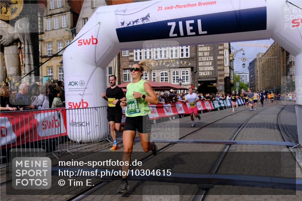 13.09.2026 - 21. swb-Marathon Bremen Tim E. http://msf.ph/oto/10304615 13.09.2026 10:48:28 Ziel 10142, 10316, 10329, 10638, 11058, 11135, 11193, 11241, 11781, 11815, 12354, 12487, 13620 meine-sportfotos.de