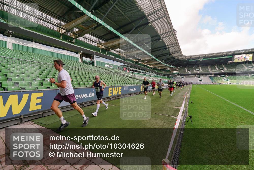 13.09.2026 - 21. swb-Marathon Bremen Michael Burmester http://msf.ph/oto/10304626 13.09.2026 12:53:16 Laufen im Stadion 102, 107, 145, 235, 313, 376, 472, 541, 560, 615, 616, 675, 683, 696, 740, 755, 792, 816, 827, 863, 982, 985, 987, 1033, 1056, 1076, 1207, 1232, 1252, 1297, 1419, 1433, 1445, 1468, 1492, 1528, 1542, 1551, 1646, 1664, 1704, 1707, 1814, 1955, 2007, 2008, 2043, 2055, 2203, 2280, 2350, 2362, 2401, 2422, 2454, 2480, 2498, 2499, 2623, 2701, 2767, 2820, 2847, 2858, 2882, 2971, 2997, 3085, 3149, 3236, 3336, 3362, 3413, 3448, 3566, 3830, 3899, 3988, 4283, 4475, 4573, 4605, 4651 meine-sportfotos.de