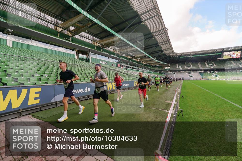 13.09.2026 - 21. swb-Marathon Bremen Michael Burmester http://msf.ph/oto/10304633 13.09.2026 12:53:18 Laufen im Stadion 102, 107, 145, 235, 313, 376, 472, 541, 560, 615, 616, 675, 683, 696, 740, 755, 792, 816, 827, 863, 982, 985, 987, 1033, 1056, 1076, 1207, 1232, 1252, 1297, 1419, 1433, 1445, 1468, 1492, 1528, 1542, 1551, 1646, 1664, 1704, 1707, 1814, 1955, 2007, 2008, 2043, 2055, 2203, 2280, 2350, 2362, 2401, 2422, 2454, 2480, 2498, 2499, 2623, 2701, 2767, 2820, 2847, 2858, 2882, 2913, 2971, 2997, 3085, 3149, 3236, 3336, 3362, 3413, 3448, 3566, 3830, 3899, 3988, 4283, 4475, 4573, 4605, 4651 meine-sportfotos.de