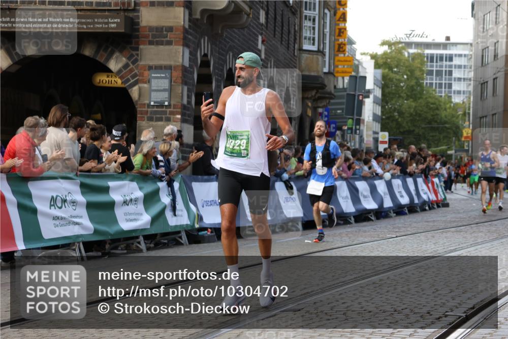 13.09.2026 - 21. swb-Marathon Bremen Strokosch-Dieckow http://msf.ph/oto/10304702 13.09.2026 12:58:43 Ziel 1379, 1472, 1604, 1717, 6198, 8311, 8394, 1576, 3624, 4847, 6929, 8065 meine-sportfotos.de