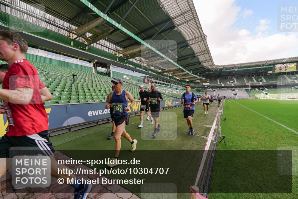 13.09.2026 - 21. swb-Marathon Bremen Michael Burmester http://msf.ph/oto/10304707 13.09.2026 12:53:41 Laufen im Stadion 102, 107, 145, 161, 189, 313, 376, 385, 461, 472, 481, 541, 560, 615, 616, 666, 675, 683, 696, 740, 755, 792, 816, 827, 982, 985, 987, 1033, 1056, 1076, 1207, 1252, 1297, 1419, 1433, 1445, 1468, 1528, 1542, 1551, 1631, 1646, 1658, 1664, 1704, 1707, 1814, 2007, 2043, 2055, 2203, 2280, 2350, 2362, 2401, 2422, 2454, 2480, 2498, 2499, 2623, 2701, 2767, 2820, 2824, 2858, 2882, 2913, 2962, 2971, 2997, 3054, 3085, 3149, 3236, 3336, 3357, 3362, 3413, 3448, 4283, 4605, 4651 meine-sportfotos.de