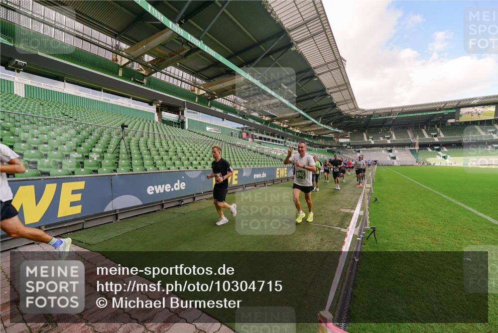 13.09.2026 - 21. swb-Marathon Bremen Michael Burmester http://msf.ph/oto/10304715 13.09.2026 12:53:43 Laufen im Stadion 102, 107, 145, 161, 189, 313, 376, 385, 461, 472, 481, 541, 560, 615, 616, 666, 675, 683, 696, 740, 755, 792, 816, 827, 982, 985, 987, 1033, 1056, 1076, 1207, 1252, 1297, 1419, 1433, 1445, 1468, 1528, 1542, 1551, 1631, 1646, 1658, 1664, 1704, 1707, 1814, 2007, 2043, 2055, 2203, 2280, 2350, 2362, 2401, 2422, 2454, 2480, 2498, 2499, 2623, 2701, 2767, 2820, 2824, 2858, 2882, 2913, 2962, 2971, 2997, 3054, 3085, 3149, 3236, 3336, 3357, 3362, 3413, 3448, 4605 meine-sportfotos.de