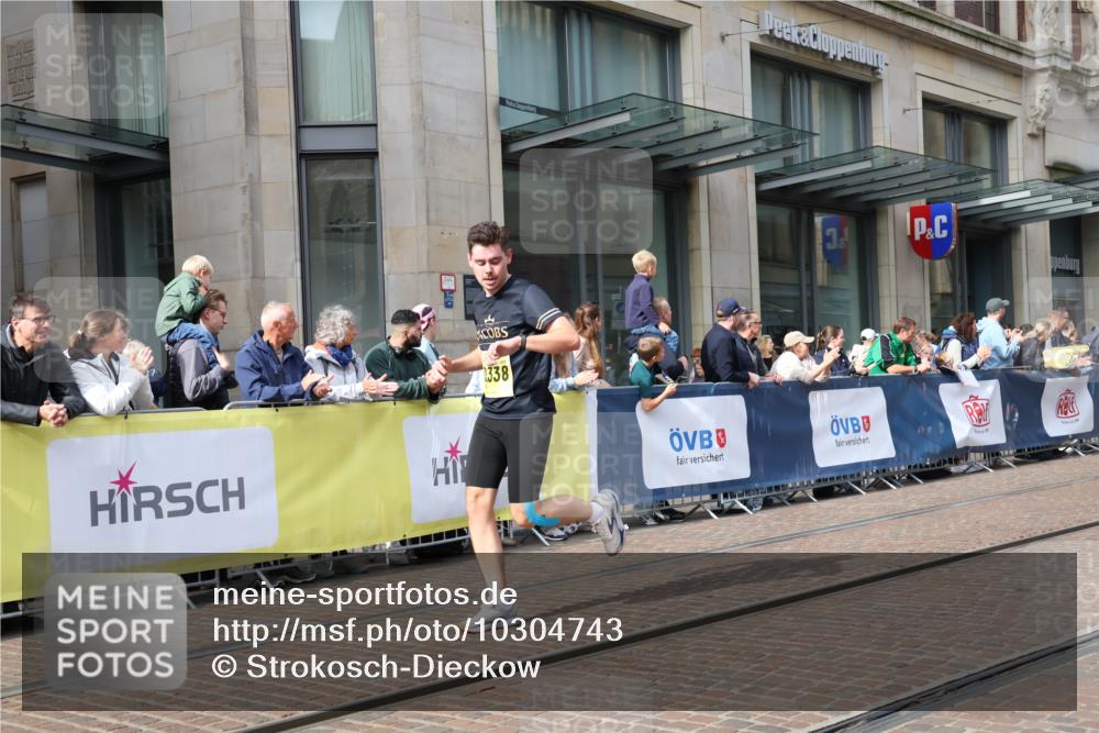 13.09.2026 - 21. swb-Marathon Bremen Strokosch-Dieckow http://msf.ph/oto/10304743 13.09.2026 10:52:44 Ziel 10284, 10304, 10585, 10714, 10734, 10863, 11012, 11038, 11238, 11282, 11386, 11575, 11766, 12019, 12170, 12369, 12398, 10193, 10339, 10652, 10734, 10761, 10812, 10827, 10906, 10958, 11002, 11109, 11144, 11350, 11362, 11597, 11604, 11605, 11669, 12338, 12361, 12399, 12439, 12533 meine-sportfotos.de