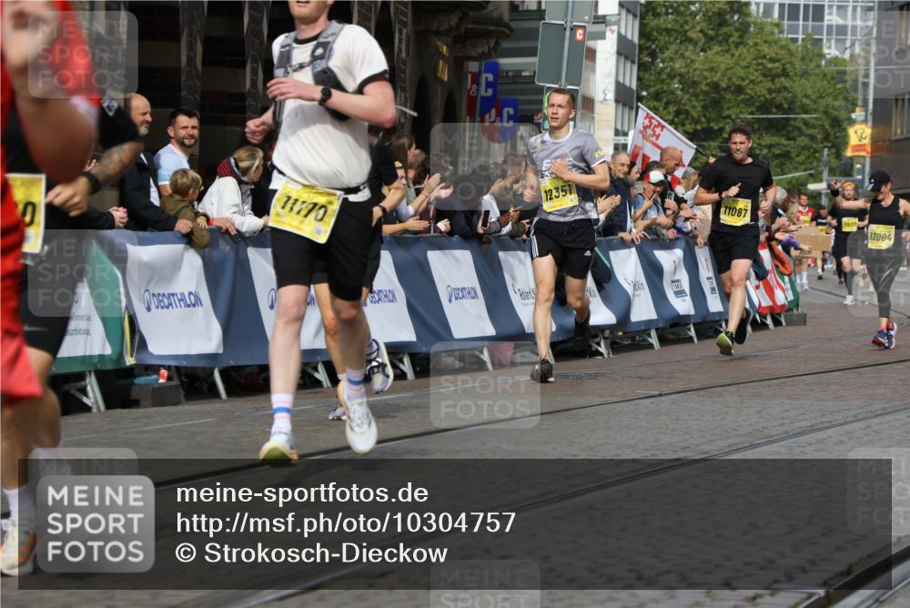 13.09.2026 - 21. swb-Marathon Bremen Strokosch-Dieckow http://msf.ph/oto/10304757 13.09.2026 10:51:00 Ziel 10267, 10764, 11076, 11220, 11276, 11664, 11742, 11753, 11774, 11961, 12052, 12070, 12309, 12488, 13544, 10471, 10515, 10808, 11339, 11503, 11537, 11801, 11973, 12133, 12552 meine-sportfotos.de
