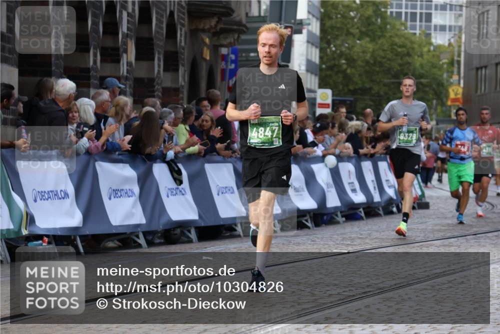 13.09.2026 - 21. swb-Marathon Bremen Strokosch-Dieckow http://msf.ph/oto/10304826 13.09.2026 12:58:53 Ziel 346, 2049, 5672, 6198, 8311, 8394, 1118, 3688, 4399, 4847, 8994, 9120, 9329 meine-sportfotos.de