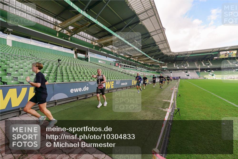 13.09.2026 - 21. swb-Marathon Bremen Michael Burmester http://msf.ph/oto/10304833 13.09.2026 12:54:08 Laufen im Stadion 102, 145, 161, 189, 201, 313, 376, 385, 461, 472, 481, 541, 560, 615, 616, 666, 675, 696, 740, 755, 816, 827, 982, 985, 987, 1053, 1056, 1076, 1207, 1419, 1433, 1445, 1468, 1528, 1551, 1631, 1658, 1664, 1704, 1707, 1814, 2055, 2280, 2350, 2362, 2390, 2401, 2422, 2454, 2474, 2499, 2623, 2701, 2733, 2801, 2820, 2824, 2858, 2870, 2882, 2913, 2922, 2962, 2971, 2997, 3012, 3054, 3134, 3175, 3206, 3236, 3241, 3356, 3357, 3362, 3413, 4605 meine-sportfotos.de