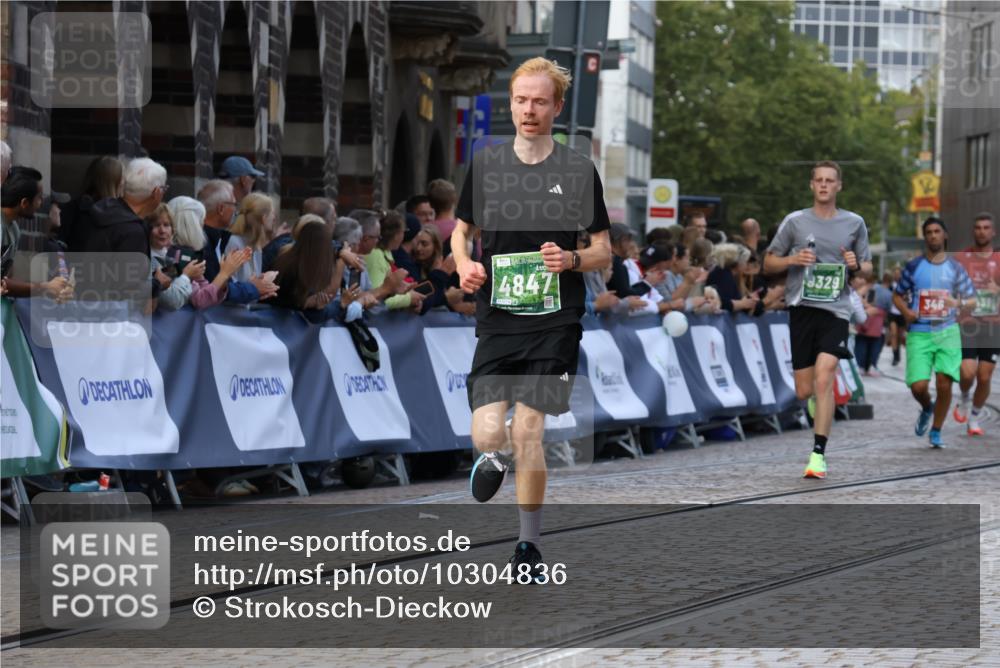 13.09.2026 - 21. swb-Marathon Bremen Strokosch-Dieckow http://msf.ph/oto/10304836 13.09.2026 12:58:53 Ziel 346, 2049, 5672, 6198, 8311, 8394, 1118, 3688, 4399, 4847, 8994, 9120, 9329 meine-sportfotos.de