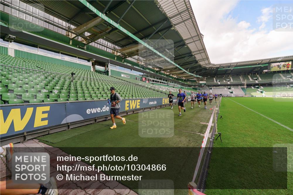 13.09.2026 - 21. swb-Marathon Bremen Michael Burmester http://msf.ph/oto/10304866 13.09.2026 12:54:18 Laufen im Stadion 102, 145, 161, 189, 201, 313, 376, 385, 461, 472, 481, 495, 541, 560, 615, 616, 666, 675, 696, 740, 755, 816, 827, 982, 985, 987, 1053, 1056, 1076, 1207, 1390, 1419, 1433, 1445, 1468, 1528, 1551, 1599, 1631, 1658, 1664, 1704, 1707, 1814, 2055, 2125, 2234, 2280, 2350, 2362, 2383, 2390, 2401, 2422, 2454, 2474, 2499, 2623, 2701, 2733, 2801, 2820, 2824, 2858, 2870, 2882, 2913, 2922, 2962, 2971, 2997, 3012, 3054, 3134, 3175, 3206, 3241, 3246, 3346, 3356, 3357, 3362, 3413 meine-sportfotos.de