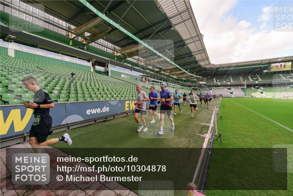 13.09.2026 - 21. swb-Marathon Bremen Michael Burmester http://msf.ph/oto/10304878 13.09.2026 12:54:21 Laufen im Stadion 102, 145, 161, 189, 201, 313, 376, 385, 461, 472, 481, 495, 541, 560, 615, 616, 666, 675, 696, 740, 755, 816, 827, 982, 985, 987, 1053, 1056, 1076, 1197, 1207, 1390, 1419, 1433, 1445, 1468, 1528, 1551, 1599, 1631, 1658, 1664, 1704, 1707, 1814, 2055, 2125, 2234, 2280, 2362, 2383, 2390, 2401, 2422, 2454, 2474, 2499, 2623, 2701, 2733, 2801, 2820, 2824, 2858, 2870, 2882, 2913, 2922, 2962, 2971, 2997, 3012, 3054, 3134, 3175, 3206, 3241, 3246, 3346, 3356, 3357, 3362, 3413 meine-sportfotos.de