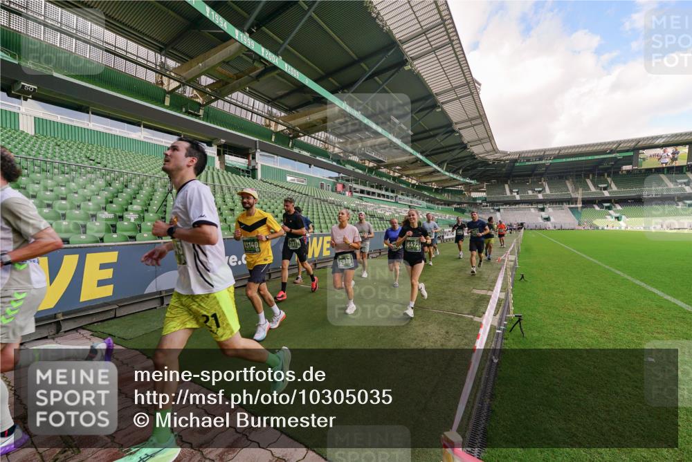 13.09.2026 - 21. swb-Marathon Bremen Michael Burmester http://msf.ph/oto/10305035 13.09.2026 12:54:50 Laufen im Stadion 161, 189, 201, 205, 313, 376, 385, 388, 461, 472, 481, 495, 541, 560, 615, 616, 666, 675, 696, 740, 816, 827, 913, 982, 1053, 1058, 1076, 1197, 1207, 1390, 1419, 1468, 1551, 1599, 1631, 1645, 1658, 1707, 1814, 2055, 2125, 2234, 2251, 2280, 2319, 2362, 2383, 2390, 2422, 2454, 2474, 2499, 2623, 2701, 2733, 2801, 2824, 2870, 2882, 2913, 2922, 2962, 2971, 2997, 3012, 3054, 3057, 3134, 3175, 3192, 3206, 3241, 3246, 3346, 3356, 3357, 3413, 3706, 3716, 3836, 4137, 5530, 6106 meine-sportfotos.de