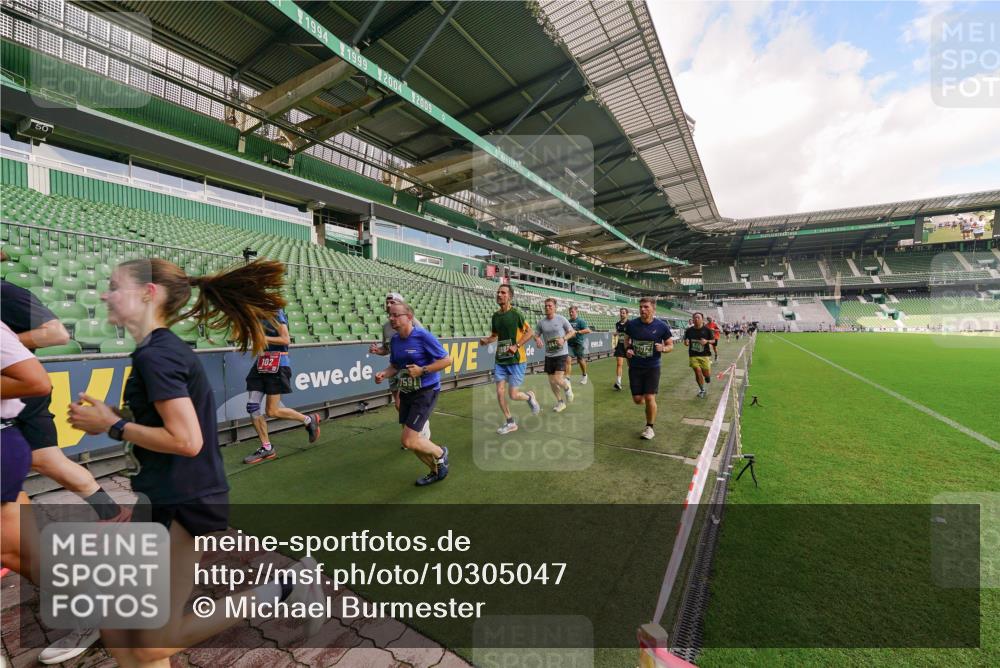 13.09.2026 - 21. swb-Marathon Bremen Michael Burmester http://msf.ph/oto/10305047 13.09.2026 12:54:51 Laufen im Stadion 161, 189, 201, 205, 313, 376, 385, 388, 461, 472, 481, 495, 541, 560, 615, 616, 666, 675, 696, 740, 816, 827, 913, 982, 1053, 1058, 1076, 1197, 1207, 1390, 1419, 1468, 1551, 1599, 1631, 1645, 1658, 1707, 1814, 2055, 2125, 2234, 2251, 2280, 2319, 2362, 2383, 2390, 2422, 2454, 2474, 2499, 2623, 2701, 2733, 2801, 2824, 2870, 2882, 2913, 2922, 2962, 2971, 2997, 3012, 3054, 3057, 3134, 3175, 3192, 3206, 3241, 3246, 3346, 3356, 3357, 3413, 3706, 3716, 3836, 4137, 5530, 6106 meine-sportfotos.de