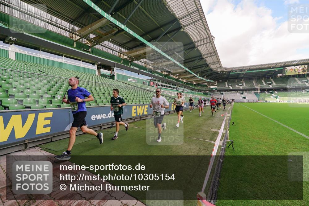 13.09.2026 - 21. swb-Marathon Bremen Michael Burmester http://msf.ph/oto/10305154 13.09.2026 12:55:13 Laufen im Stadion 161, 189, 201, 205, 385, 388, 411, 461, 465, 472, 481, 495, 655, 666, 816, 827, 854, 913, 1053, 1058, 1076, 1197, 1390, 1419, 1468, 1537, 1551, 1599, 1631, 1645, 1658, 1750, 2055, 2122, 2125, 2234, 2251, 2260, 2319, 2383, 2390, 2474, 2499, 2604, 2623, 2701, 2733, 2801, 2824, 2870, 2882, 2913, 2922, 2962, 2971, 3012, 3054, 3057, 3134, 3175, 3192, 3206, 3241, 3246, 3346, 3356, 3357, 3413, 3508, 3706, 3716, 3836, 4135, 4137, 4413, 4479, 4733, 5277, 5430, 5530, 6106, 107, 2498 meine-sportfotos.de